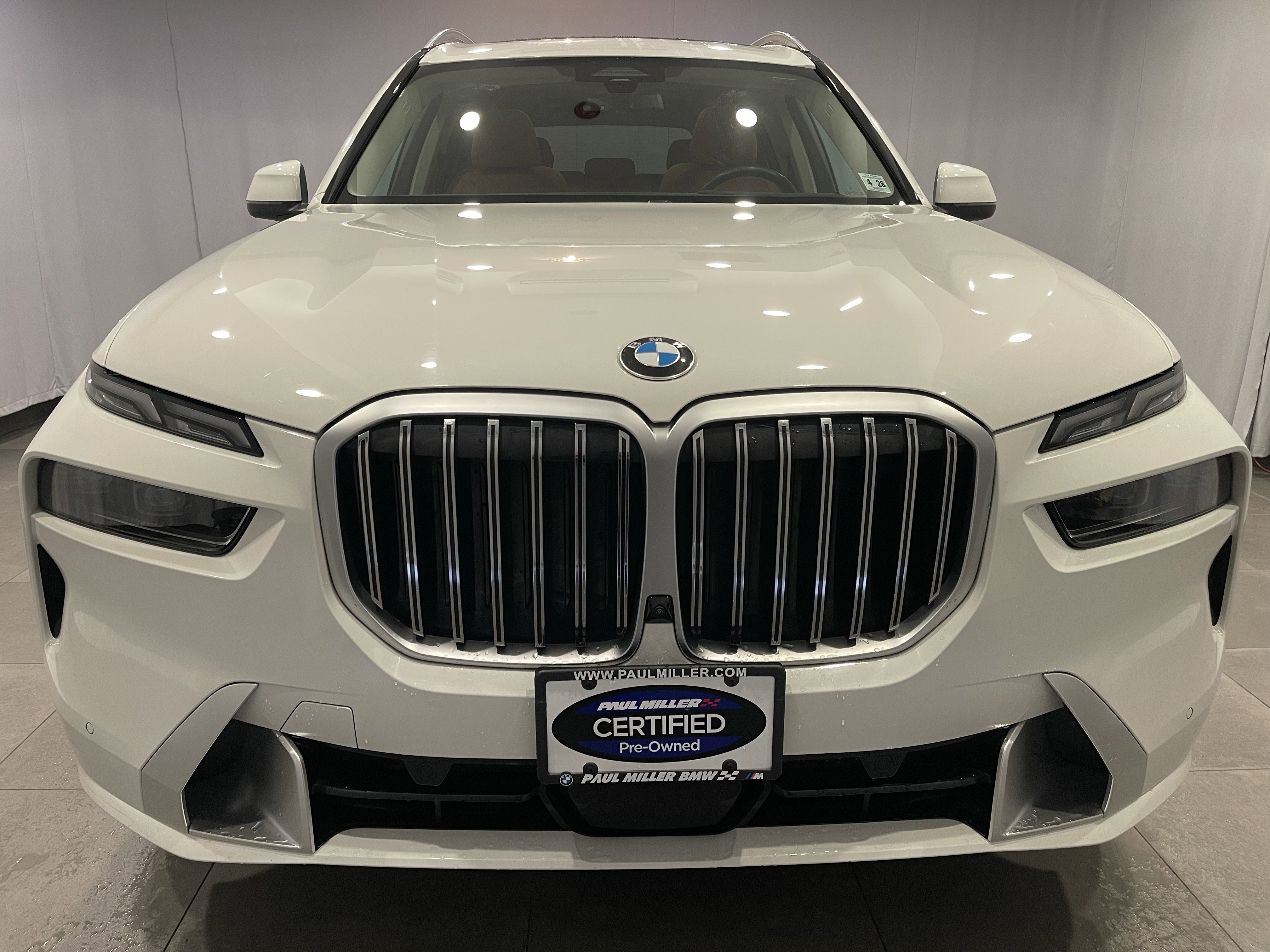 Used 2024 BMW X7 xDrive40i w/ Premium Package AWD/4WD image 2