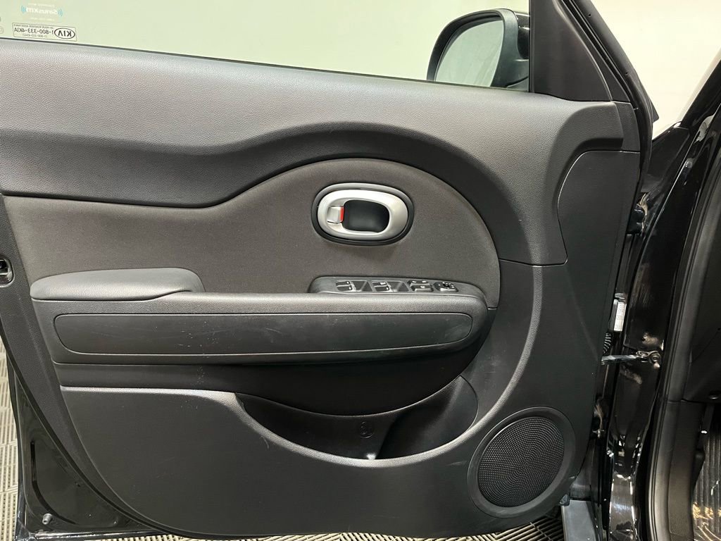 Used 2019 Kia Soul image 17