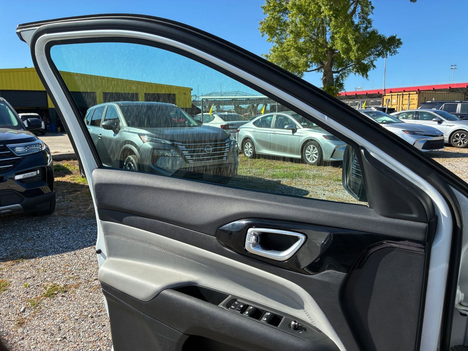 Used 2025 Jeep Compass Limited AWD/4WD image 15