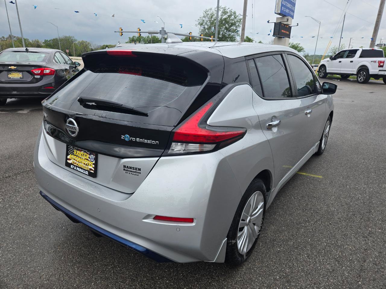 Used 2022 Nissan Leaf S FWD image 5