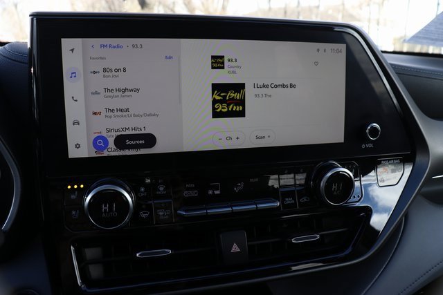 Used 2023 Toyota Highlander L image 24