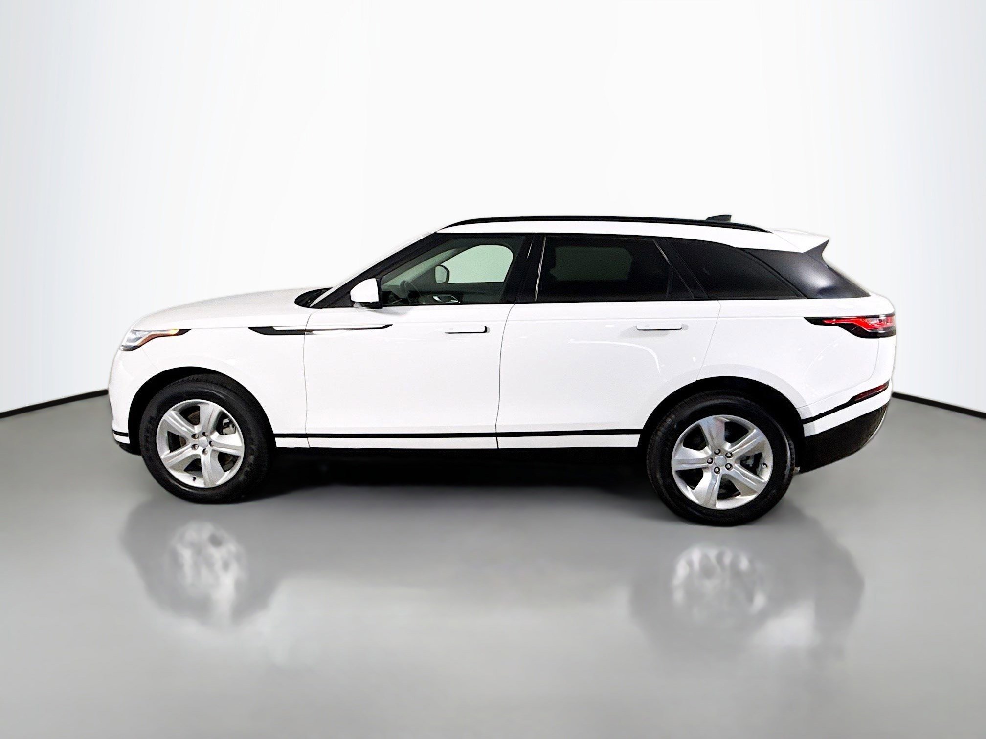 Used 2022 Land Rover Range Rover Velar S AWD/4WD image 6