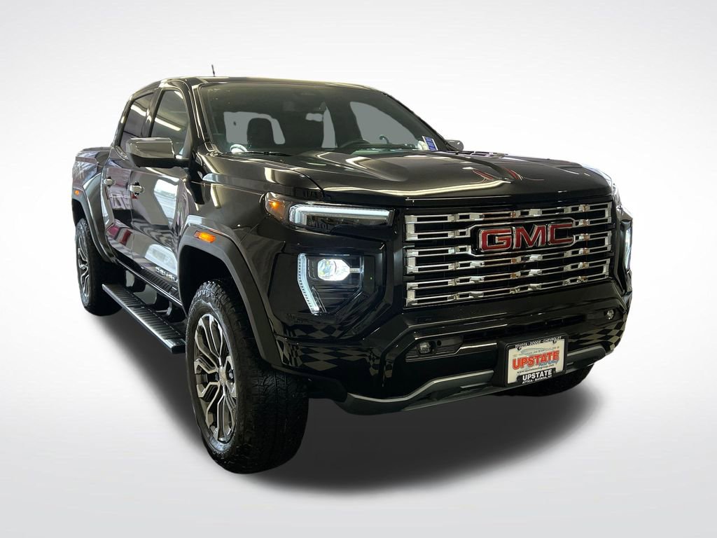 Used 2025 GMC Canyon Denali image 1
