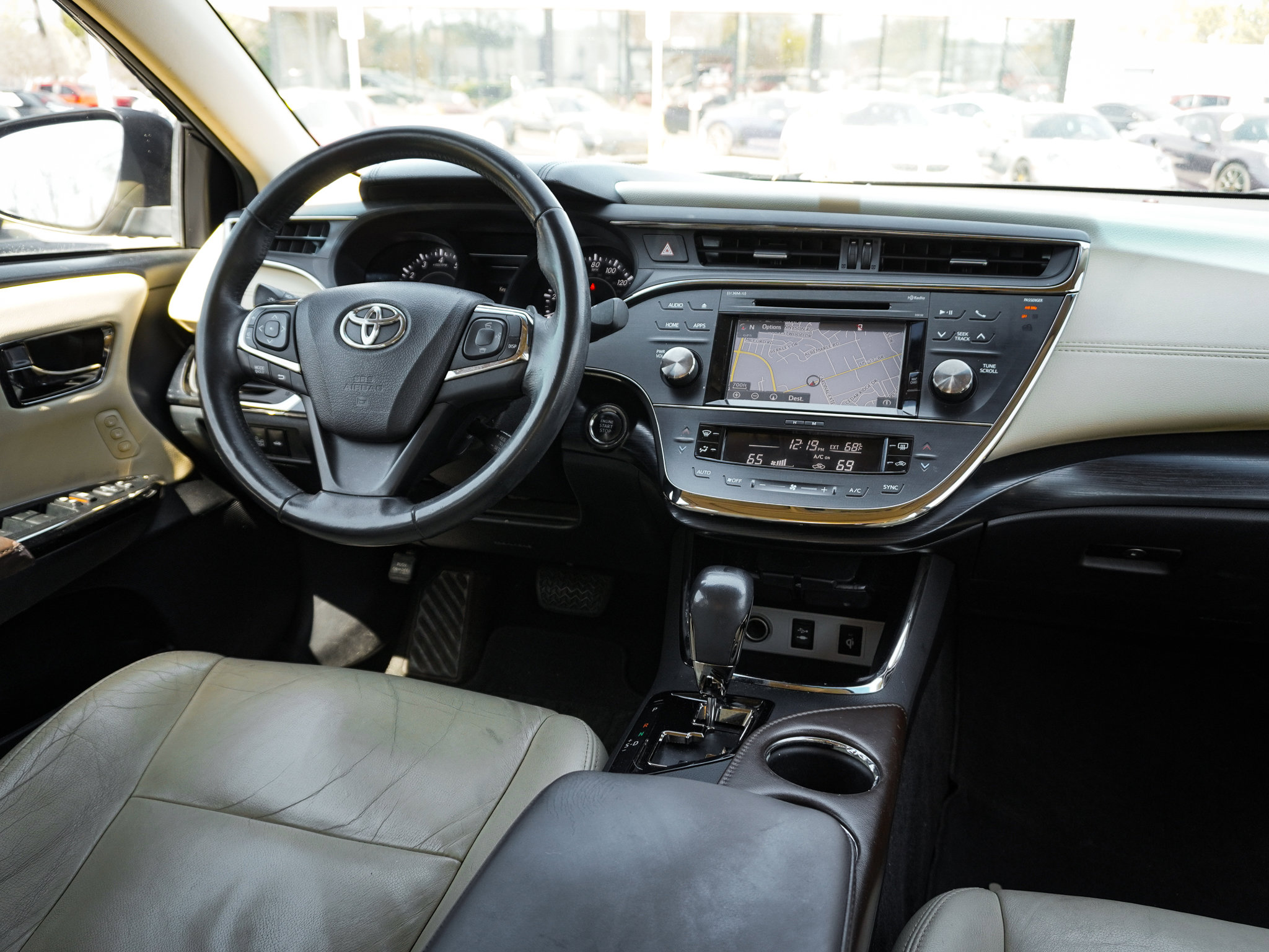 Used 2016 Toyota Avalon Touring image 28