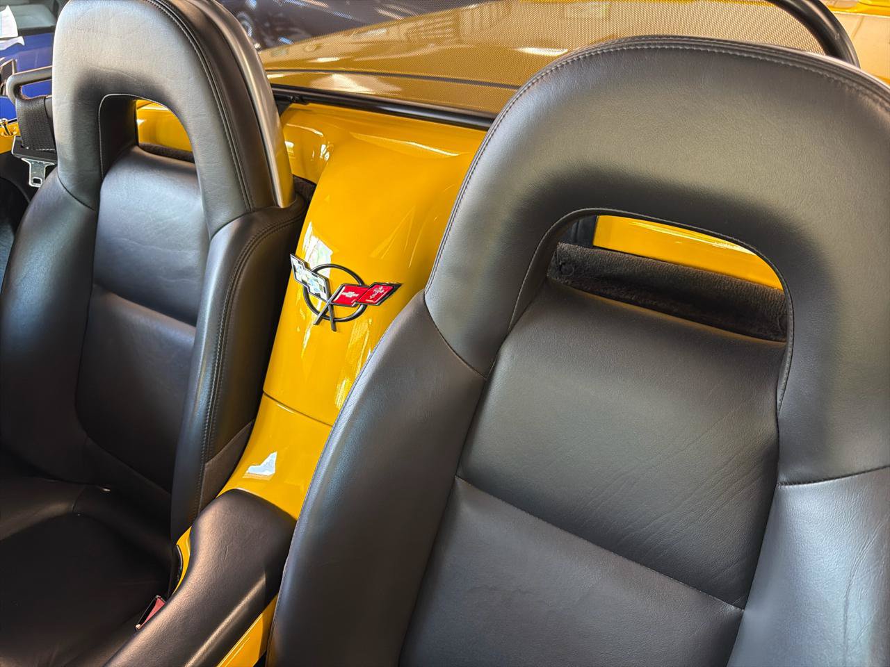 Used 2005 Chevrolet SSR w/ Preferred Equipment Group RWD image 23