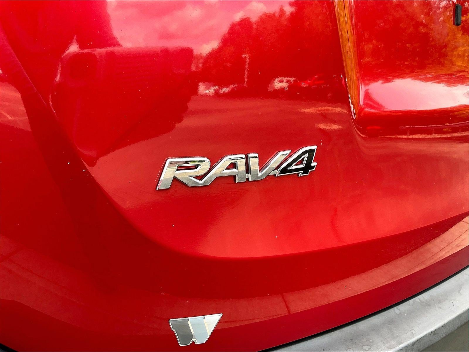 Used 2014 Toyota RAV4 Limited w/ Technology Package FWD image 22