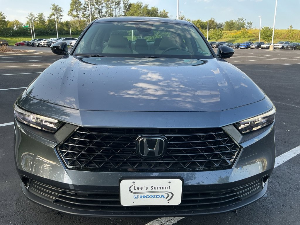 Used 2025 Honda Accord SE image 18
