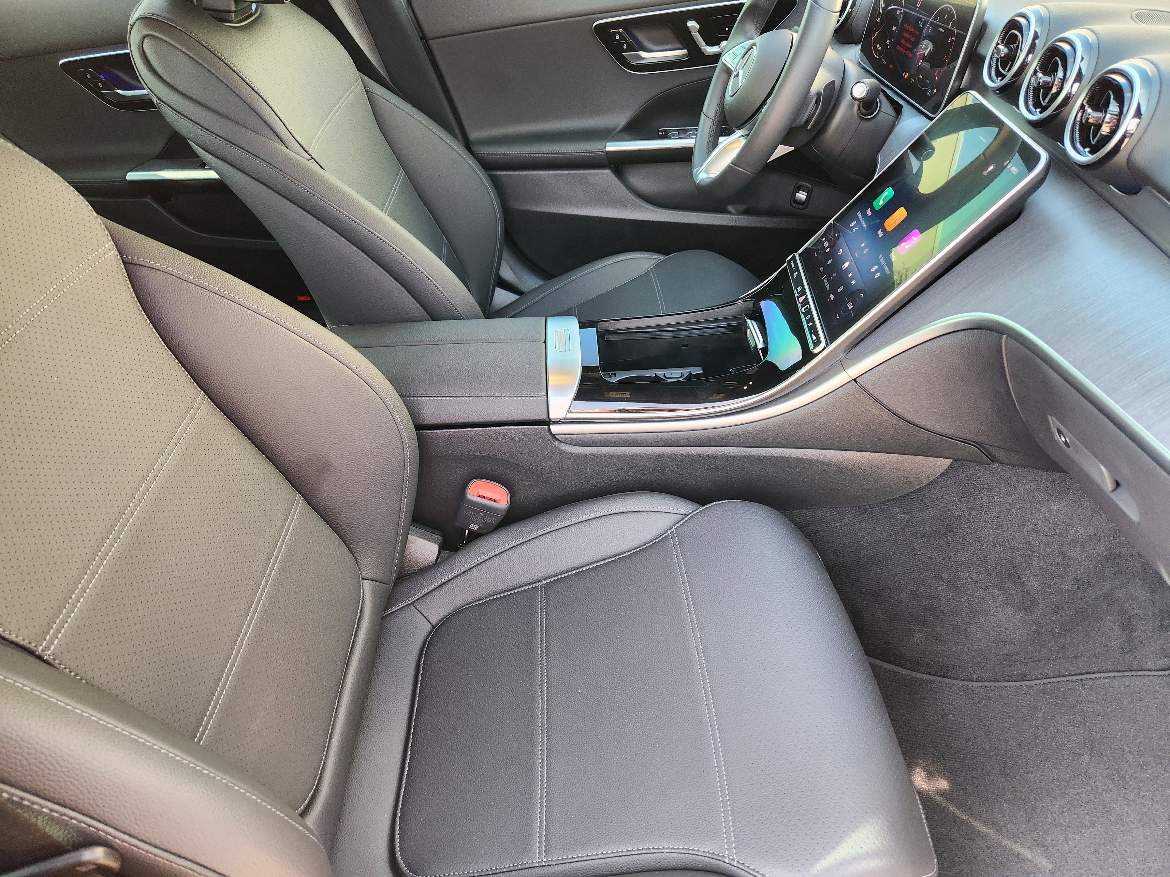 Used 2025 Mercedes-Benz C 300 Sedan image 15