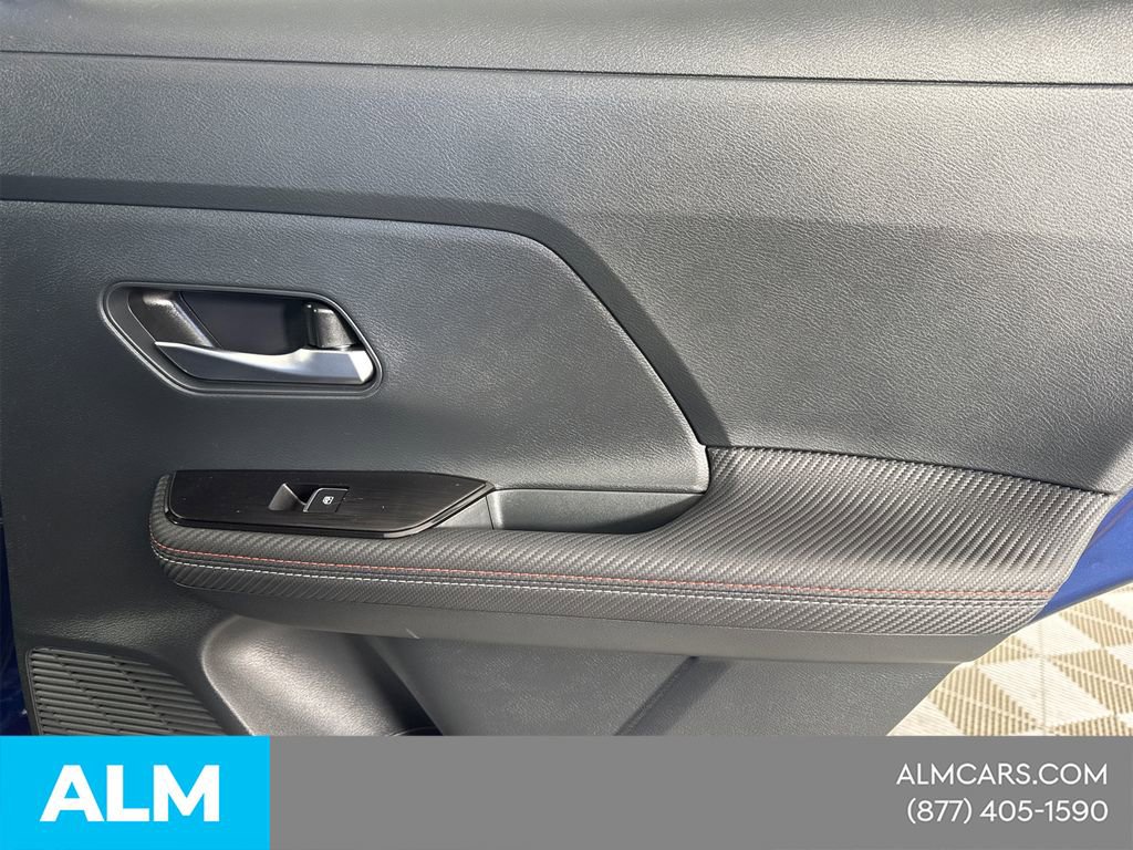 Used 2025 Nissan Kicks SR image 20