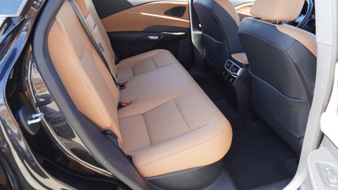 Used 2024 Lexus RX 350 Premium w/ Cold Area Package AWD/4WD image 32