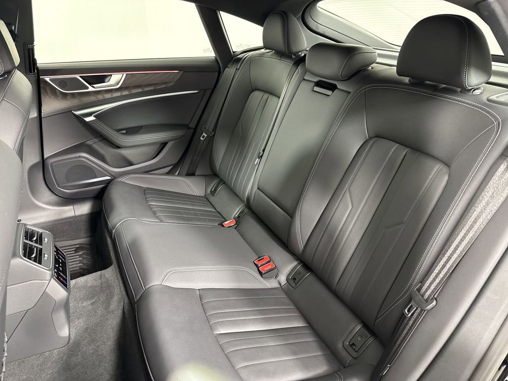 Used 2021 Audi A7 e Premium Plus w/ Interior Protection Package image 22