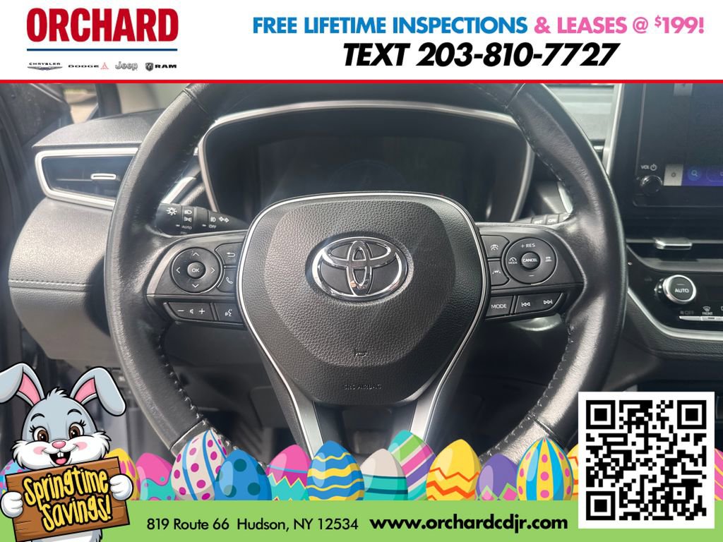 Used 2023 Toyota Corolla Cross XLE w/ Convenience Package image 14