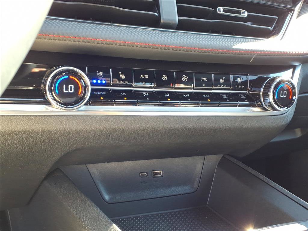 Used 2025 Chevrolet Equinox RS w/ Convenience Package III image 14