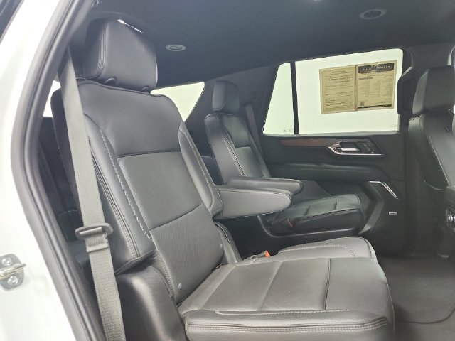 Used 2025 GMC Yukon Denali RWD image 43