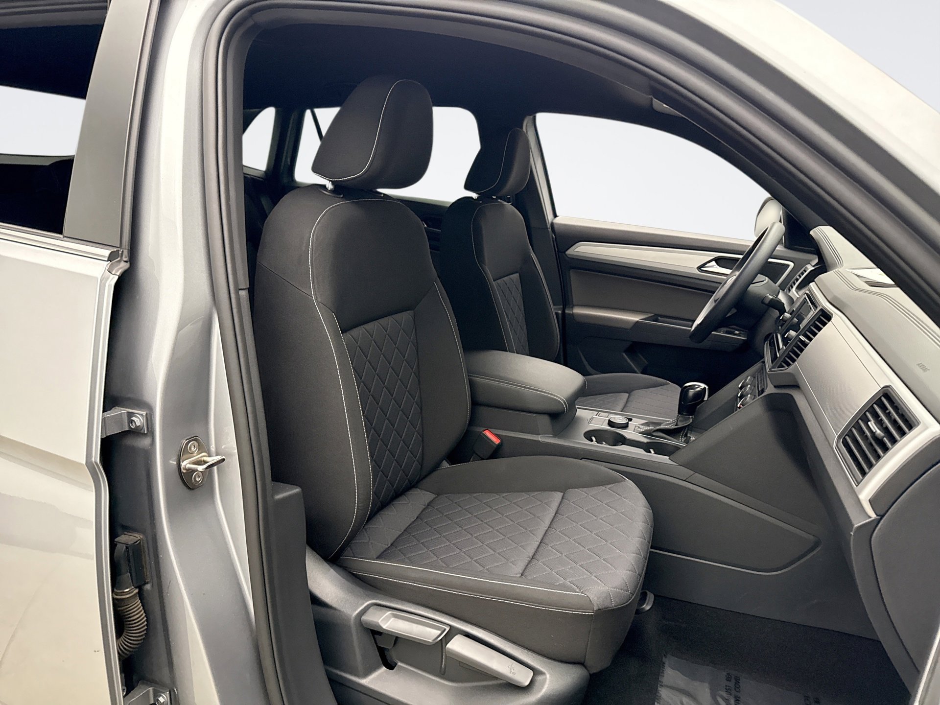 Used 2021 Volkswagen Atlas Cross Sport S image 16