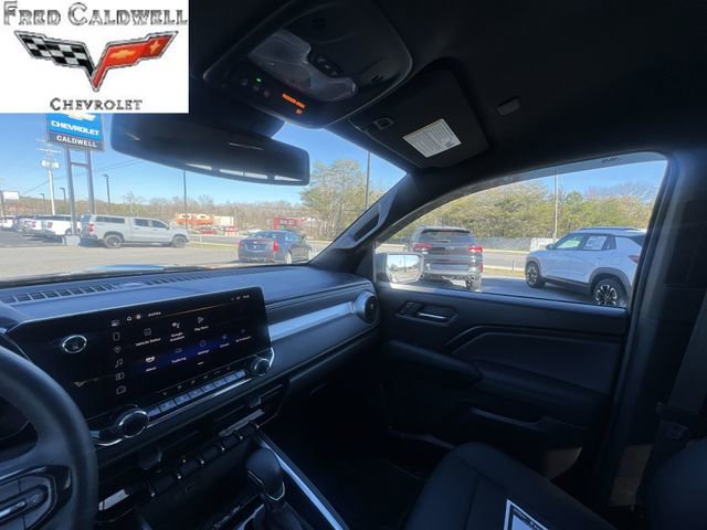Used 2024 Chevrolet Colorado LT w/ LT Convenience Package III image 11
