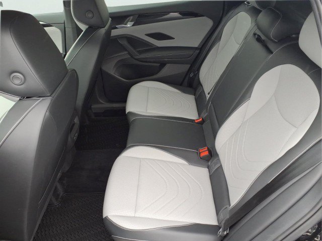 New 2026 Volkswagen Tiguan SE R-Line AWD/4WD image 12
