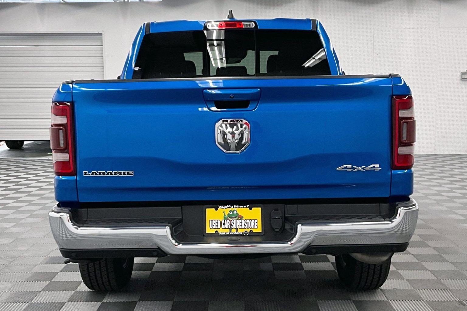 Used 2023 RAM 1500 Laramie AWD/4WD image 5