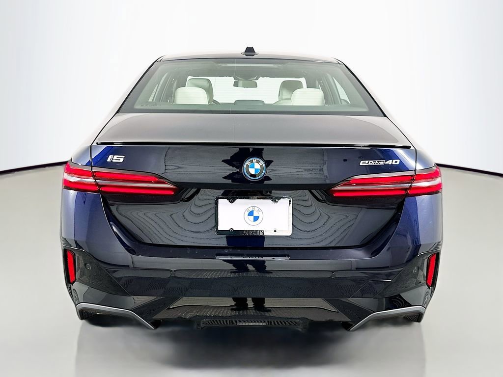 New 2026 BMW i5 eDrive40 w/ M Sport Package image 6