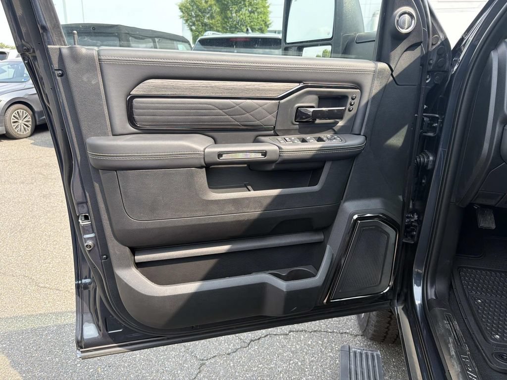 New 2026 RAM 3500 Limited AWD/4WD image 11