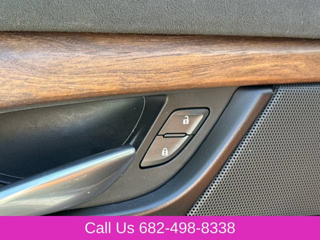 Used 2020 Cadillac Escalade Premium Luxury AWD/4WD image 22
