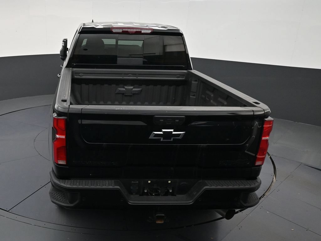 Used 2025 Chevrolet Silverado 2500 High Country w/ High Country Premium Package AWD/4WD image 15