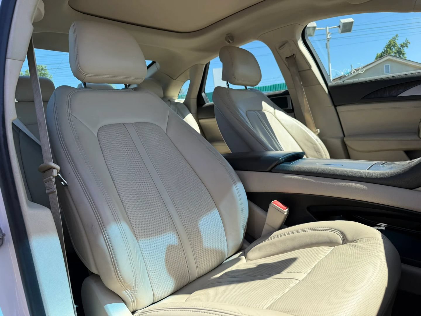 Used 2017 Lincoln MKZ Reserve w/ Climate Package FWD image 15