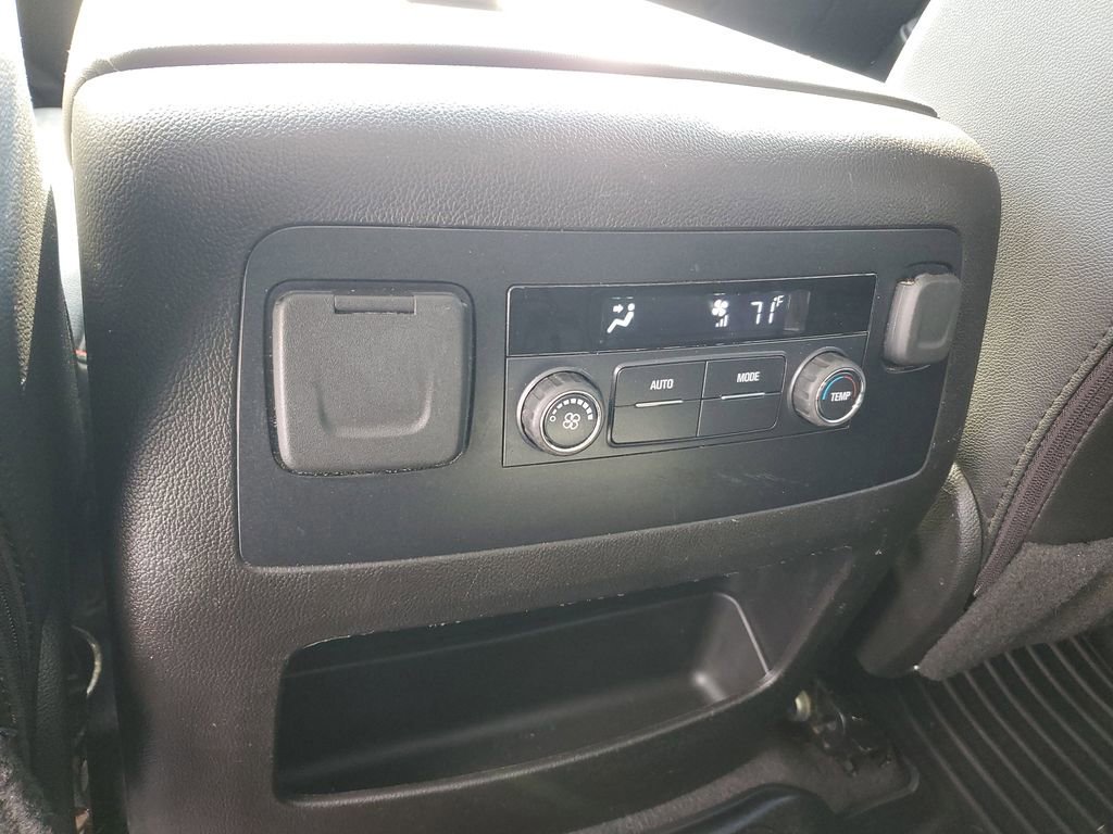 Used 2019 Chevrolet Tahoe LT image 12