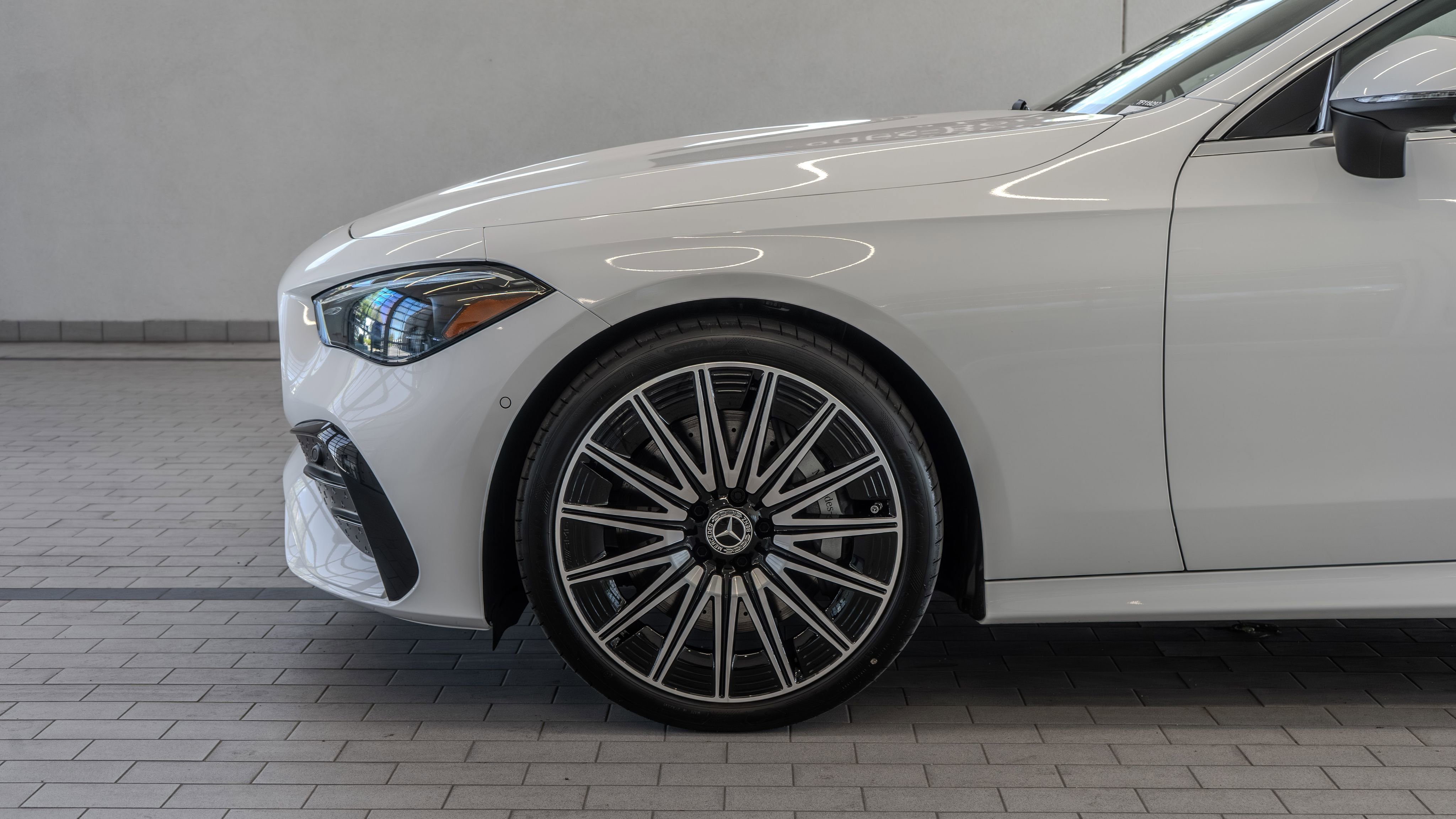 New 2026 Mercedes-Benz CLE 450 4MATIC Coupe image 4