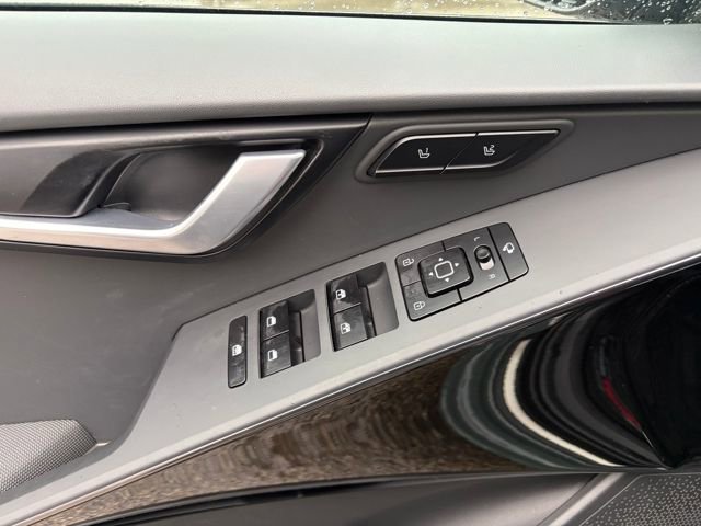 Certified 2023 Kia Niro Wave w/ Wave Preserve Package image 17