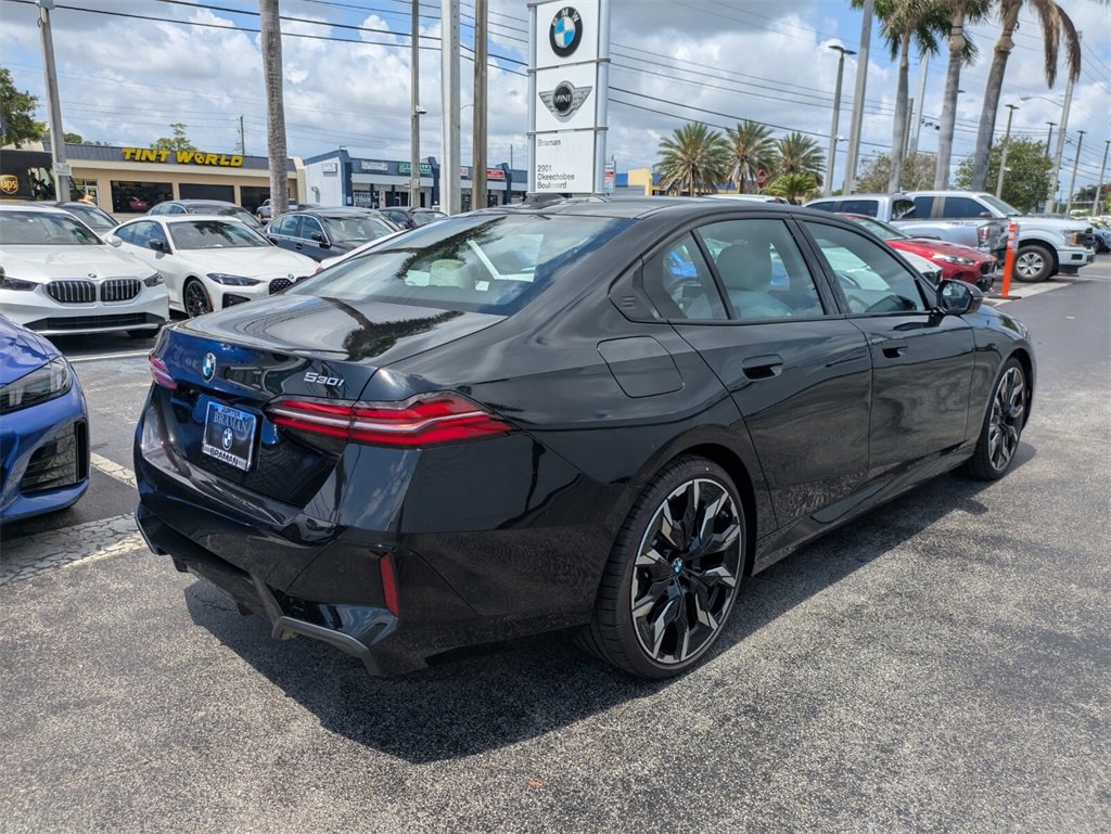New 2026 BMW 530i w/ Executive Package image 4