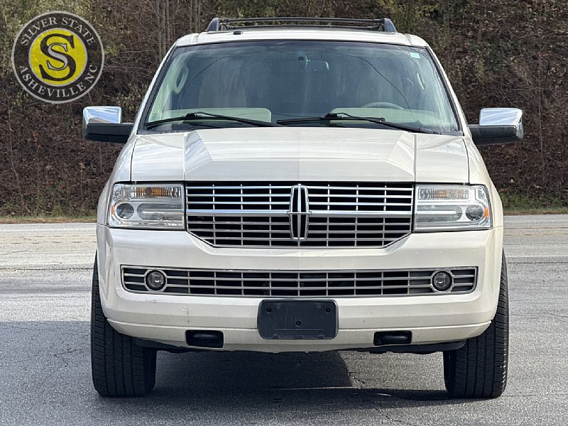Used 2008 Lincoln Navigator L 4WD image 2