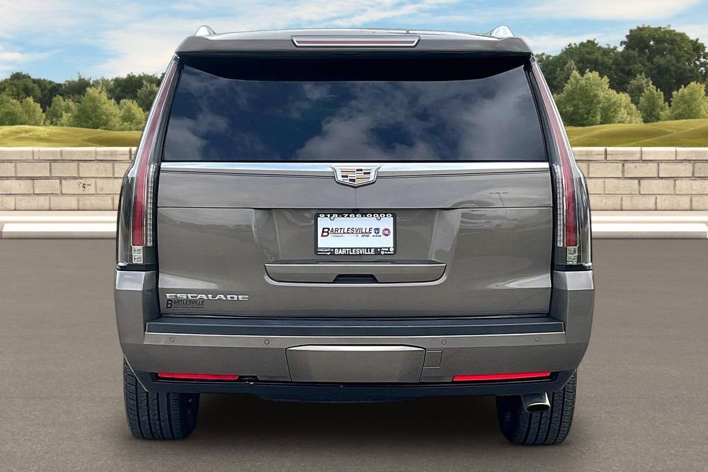 Used 2016 Cadillac Escalade Premium AWD/4WD image 3