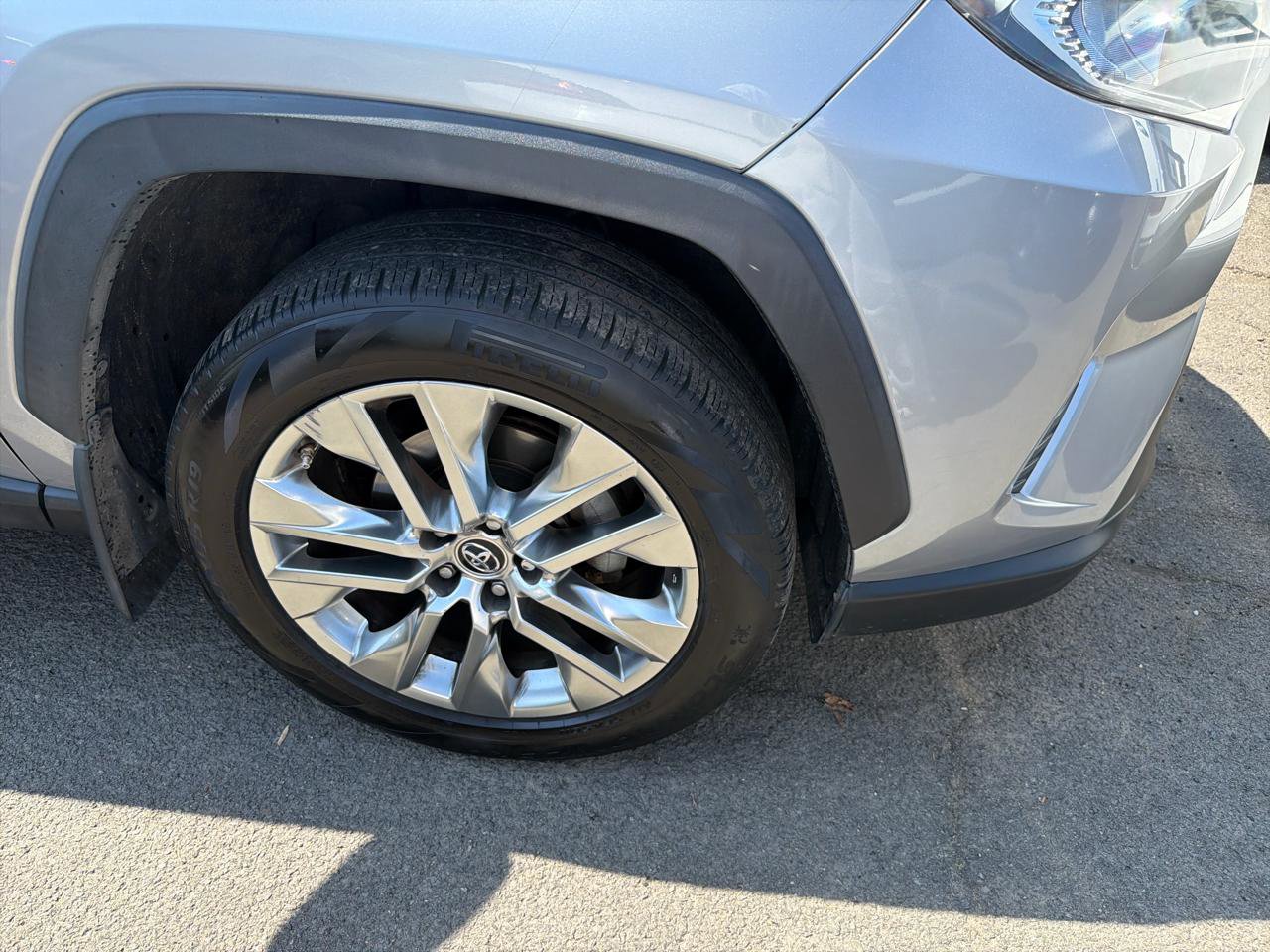 Used 2019 Toyota RAV4 XLE Premium w/ Cold Weather Package image 4