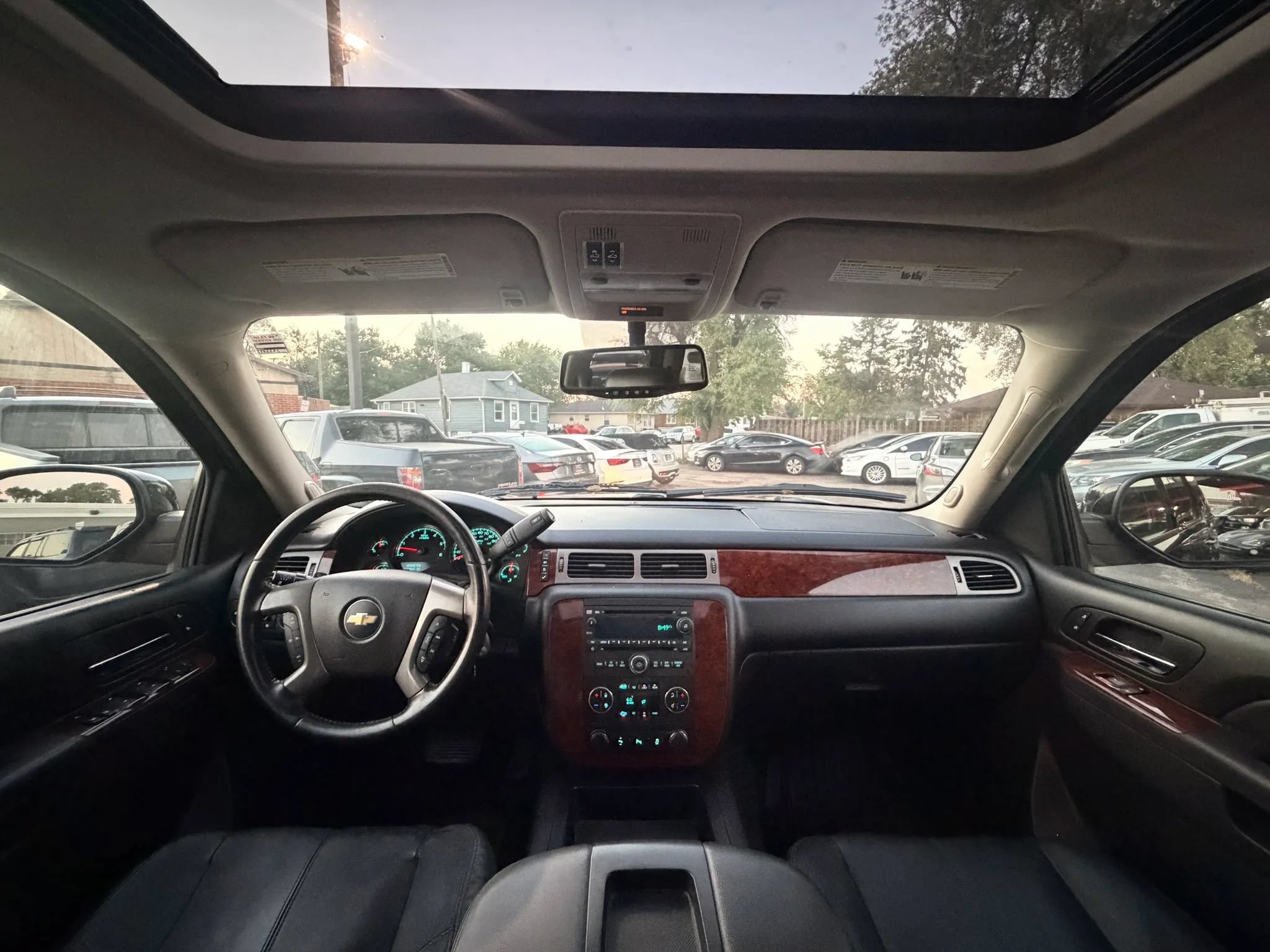 Used 2014 Chevrolet Tahoe LT AWD/4WD image 2