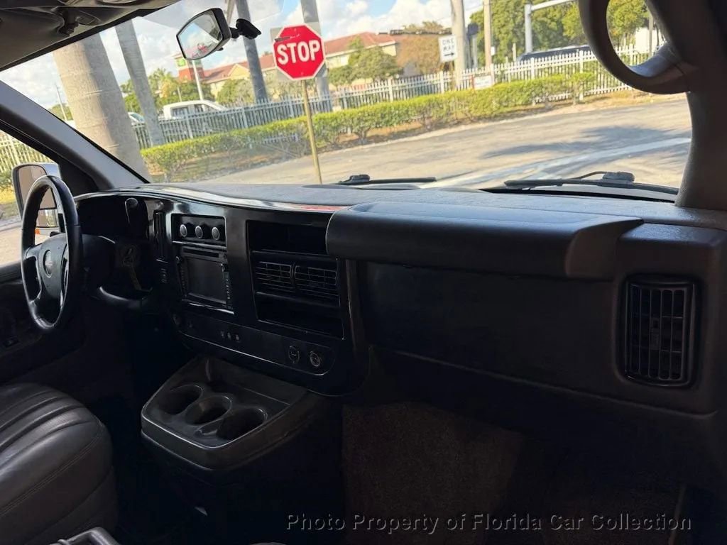 Used 2013 GMC Savana 1500 image 30