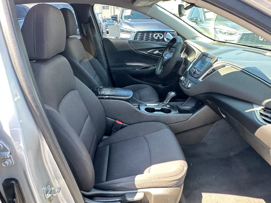 Used 2018 Chevrolet Malibu LS FWD image 14