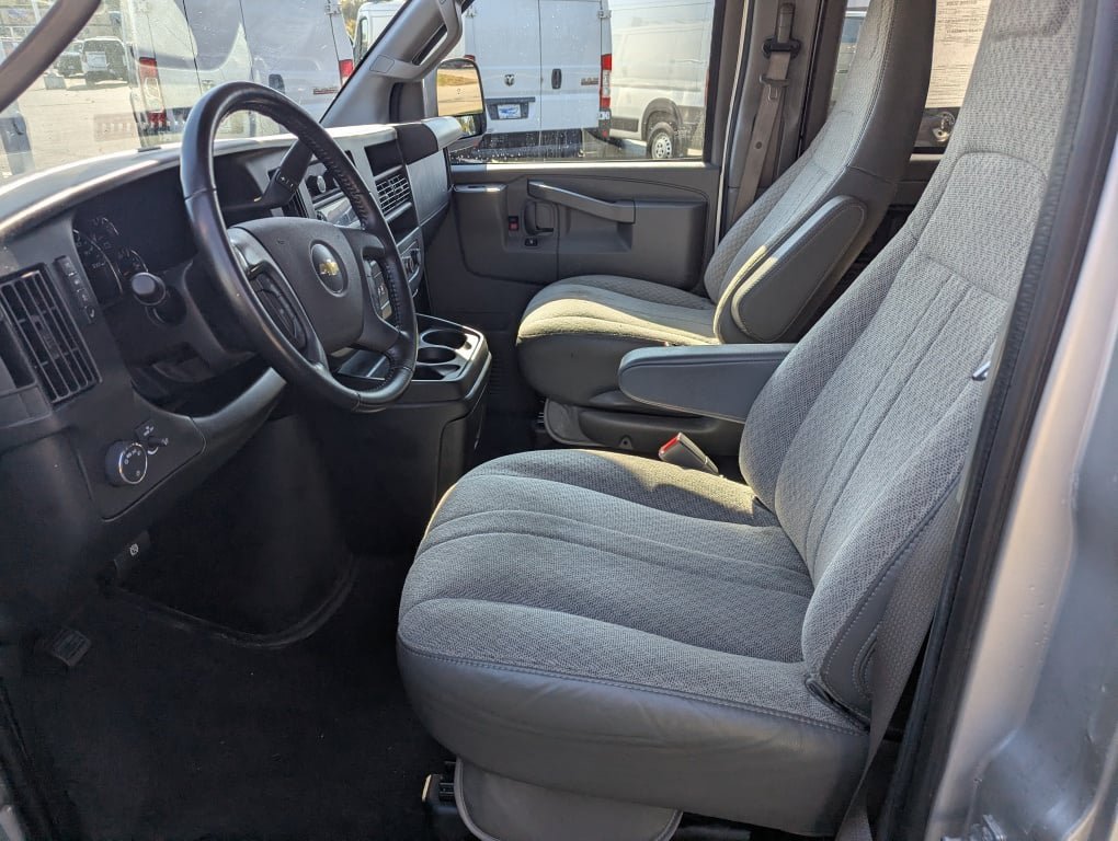 Used 2023 Chevrolet Express 3500 LS w/ Chrome Appearance Package RWD image 16