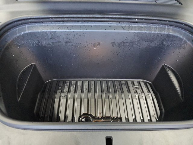 Used 2024 Tesla Model Y Performance image 11