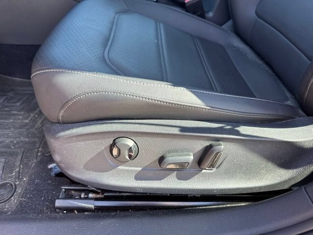 Used 2021 Volkswagen Passat 2.0T SE FWD image 19