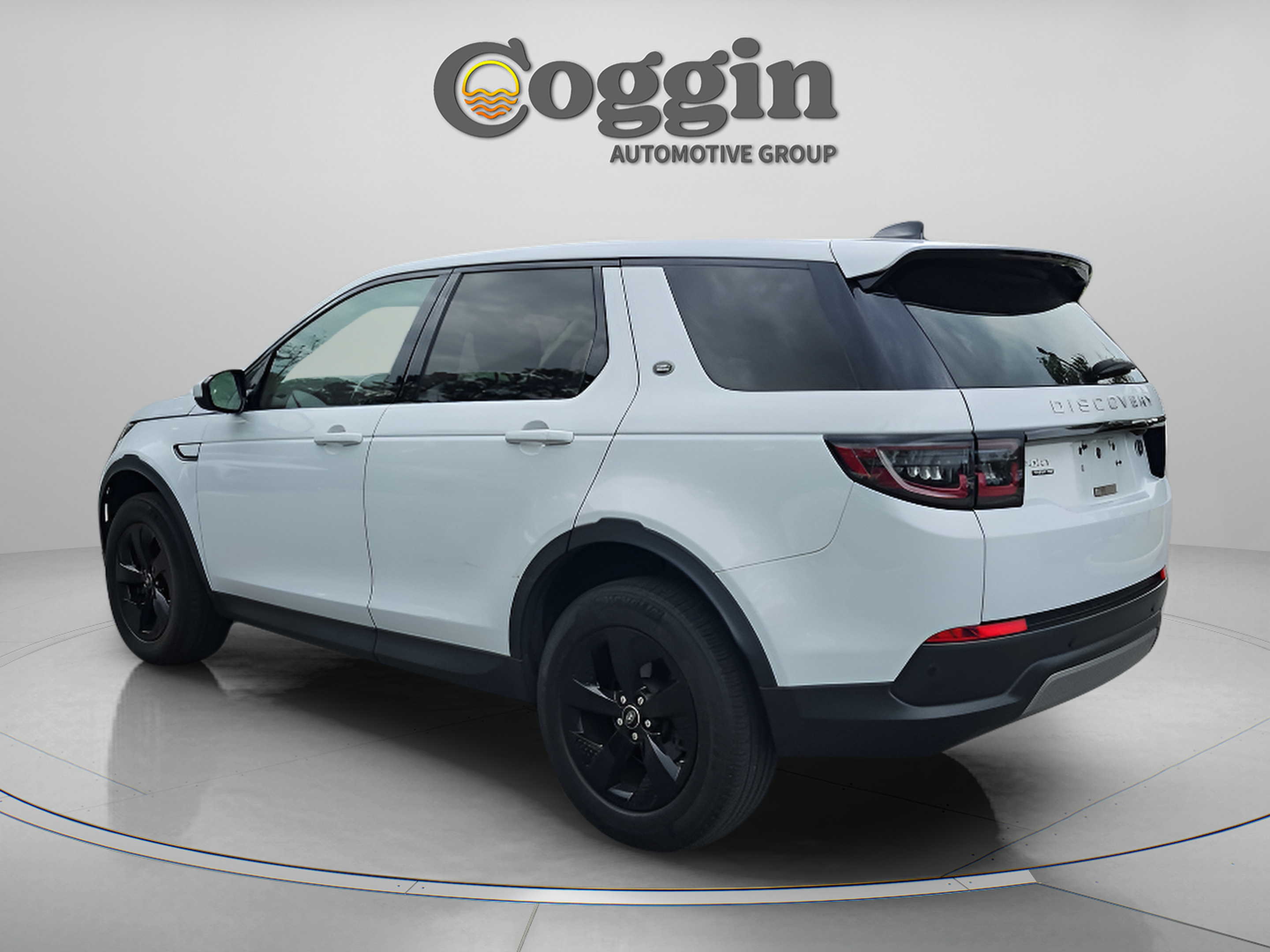 Used 2020 Land Rover Discovery Sport SE AWD/4WD image 3