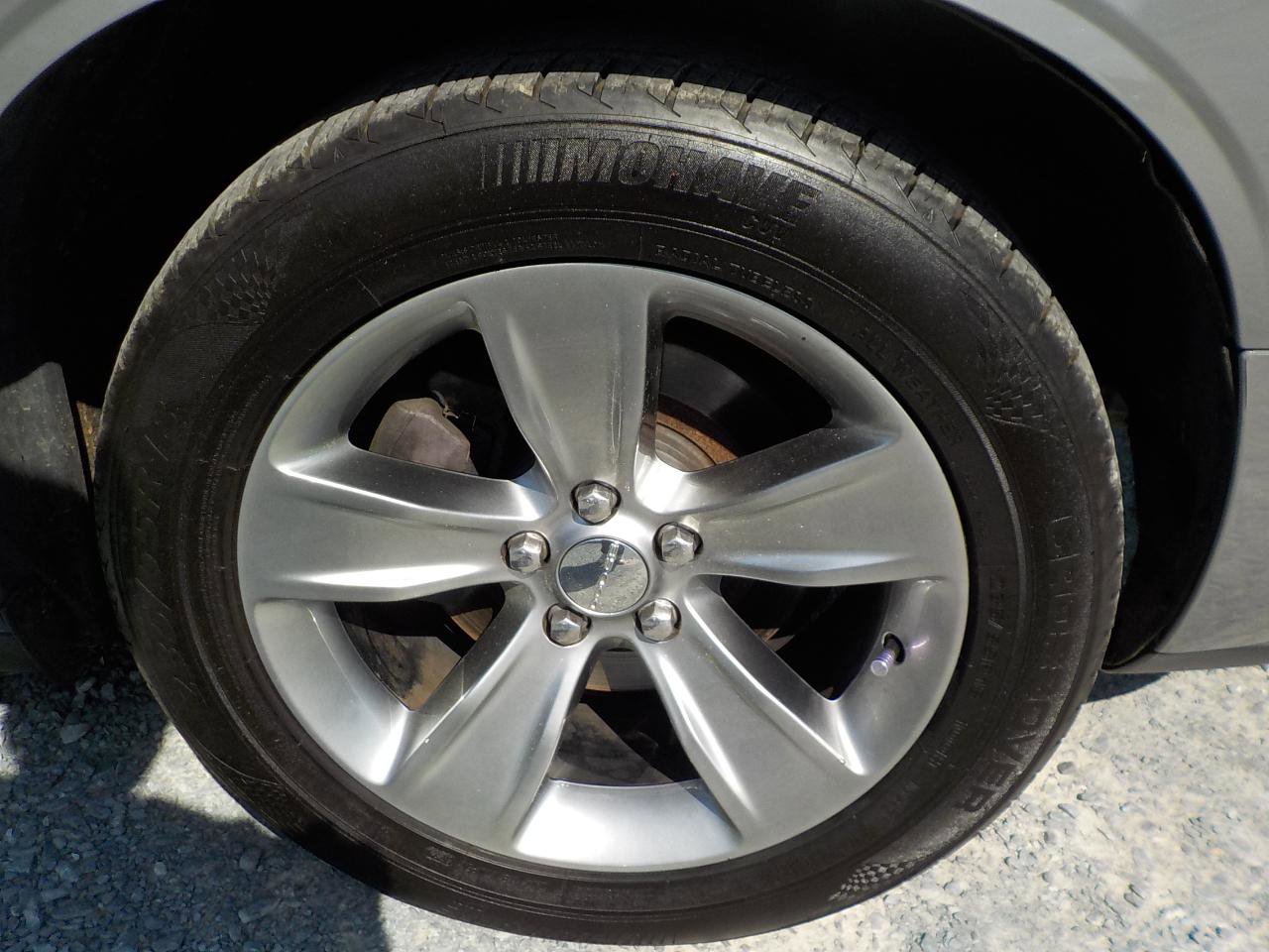 Used 2019 Dodge Challenger SXT RWD image 28