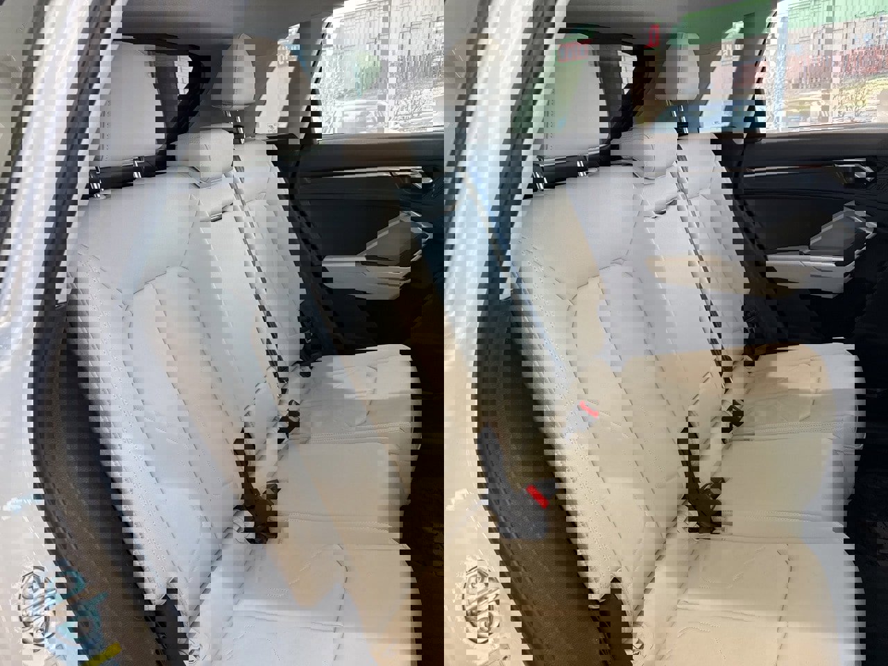 Used 2022 Audi Q3 2.0T Premium w/ Convenience Package image 45