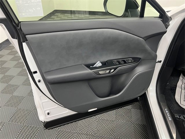 Used 2024 Lexus RZ 300e Premium w/ Technology Package image 9