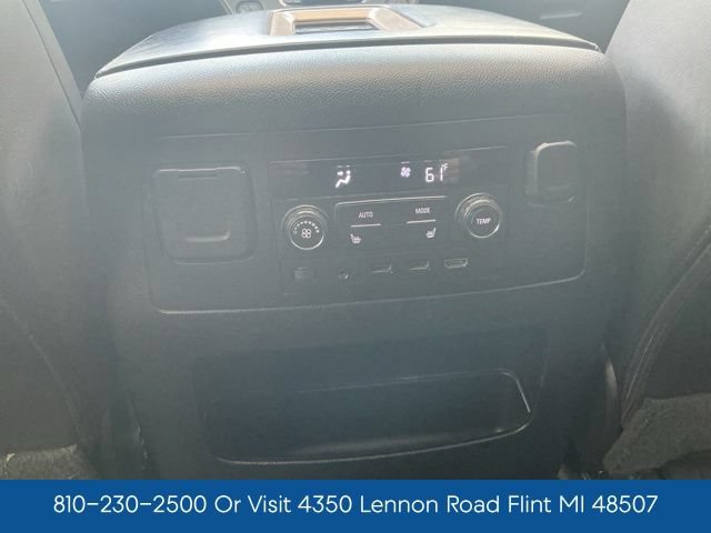 Used 2018 GMC Yukon XL Denali w/ Denali Ultimate Package AWD/4WD image 24