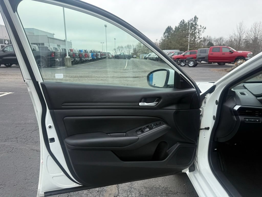 Used 2022 Nissan Altima 2.5 AWD/4WD image 11
