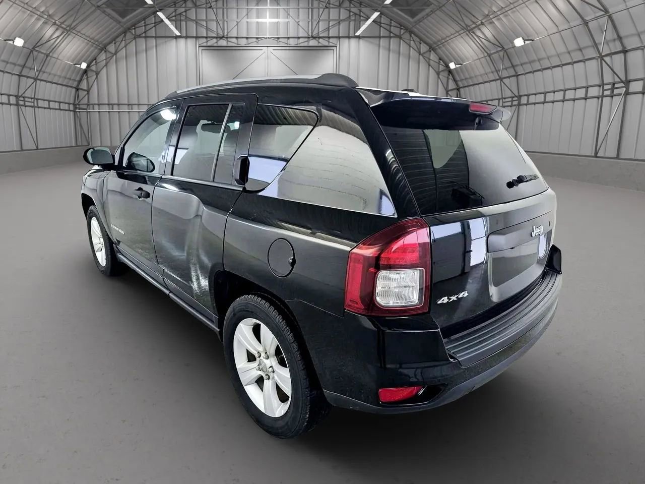 Used 2016 Jeep Compass Sport AWD/4WD image 3