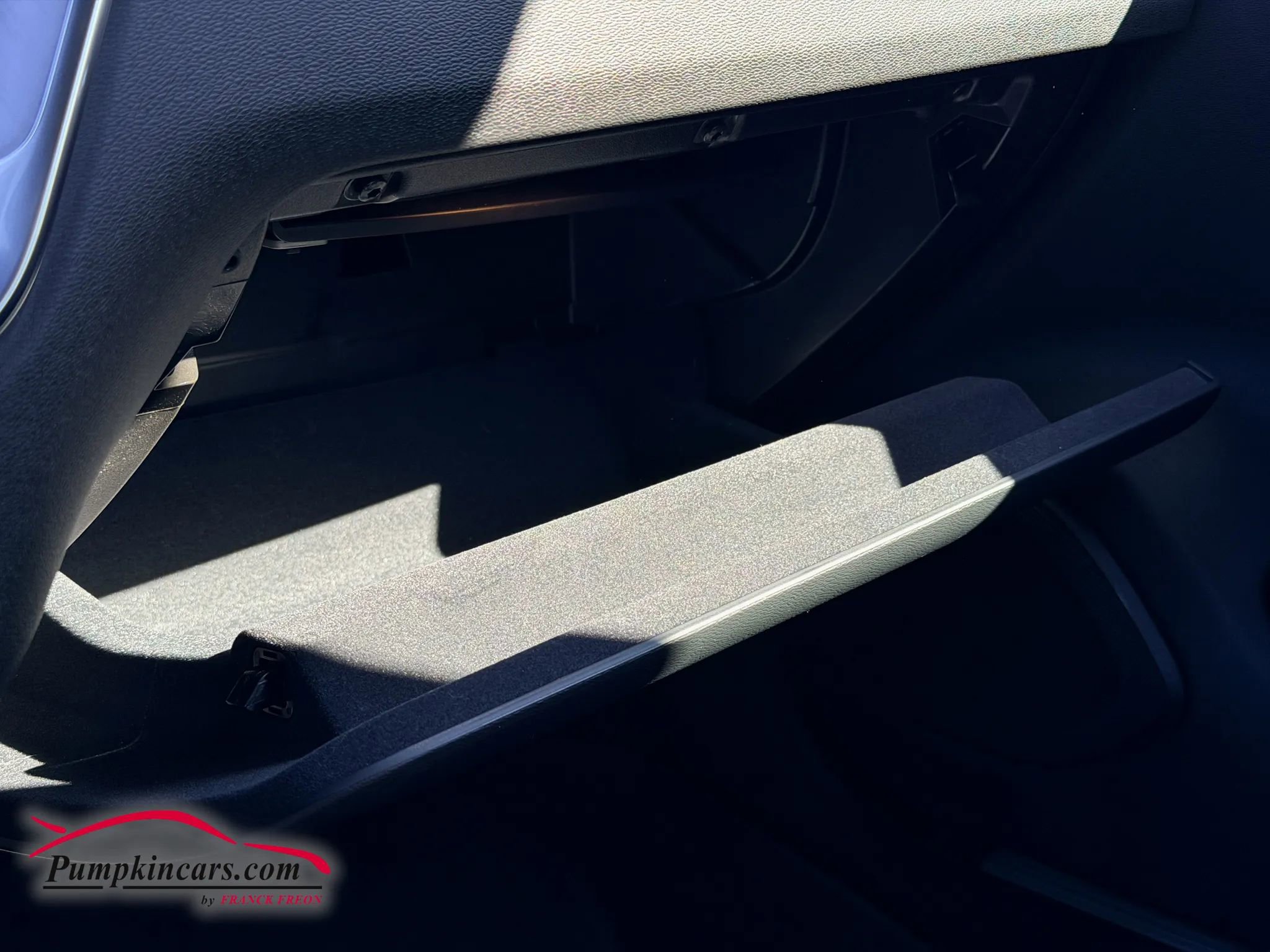 Used 2020 Volvo S60 T5 Momentum image 43