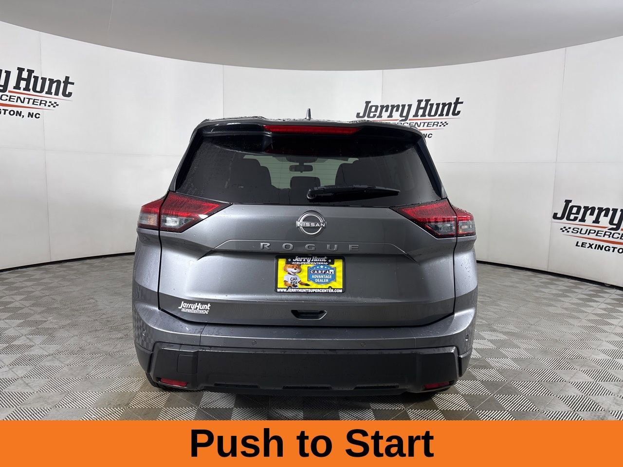 Used 2025 Nissan Rogue SV image 6