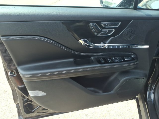 Used 2023 Lincoln Corsair FWD image 11